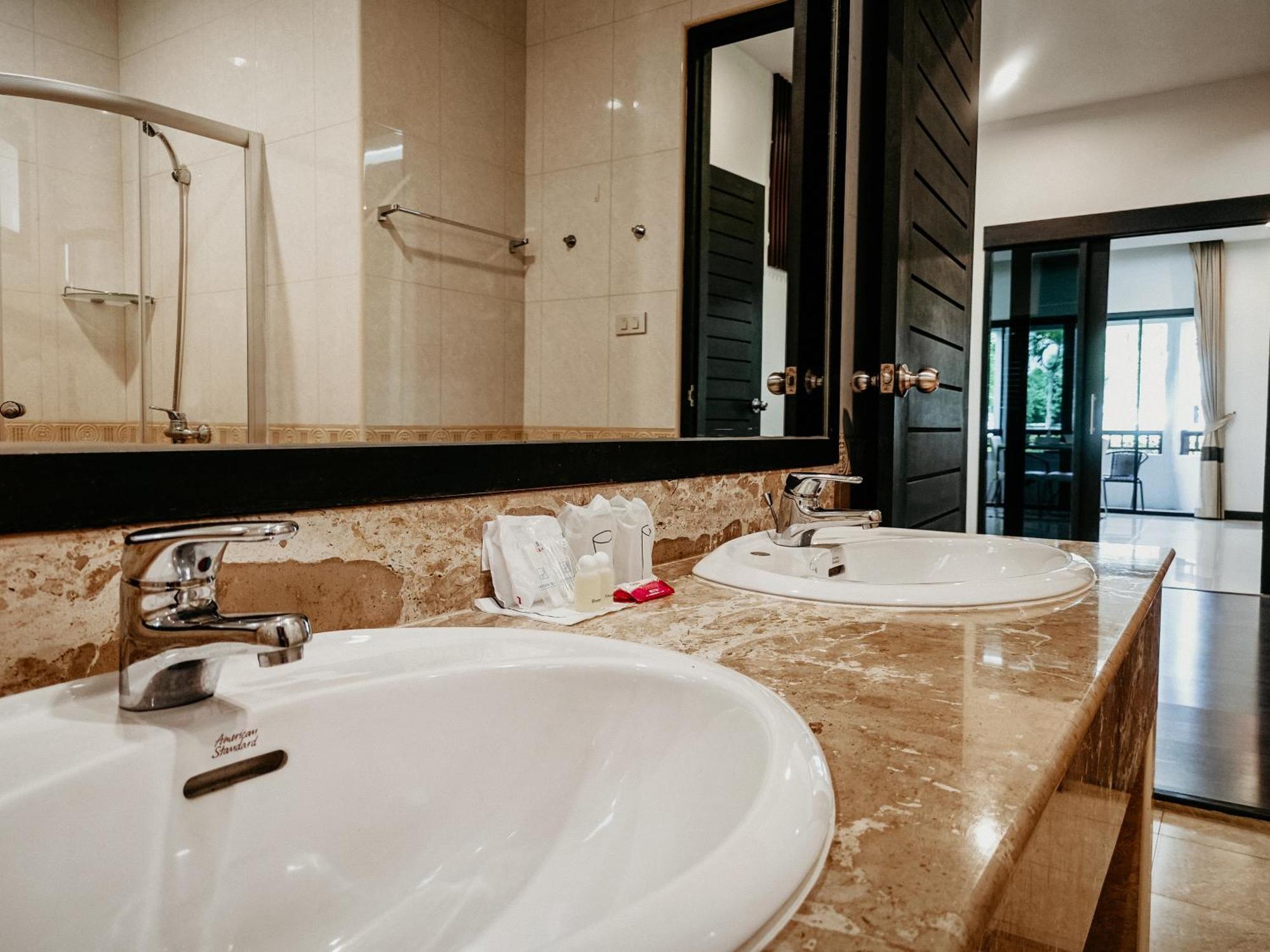 Rawai Grand House -Sha Plus Exterior photo